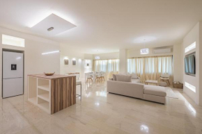 Kypseli Pearl, Athen